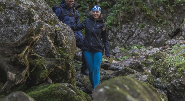 Dokážou legíny nahradit turistické kalhoty?