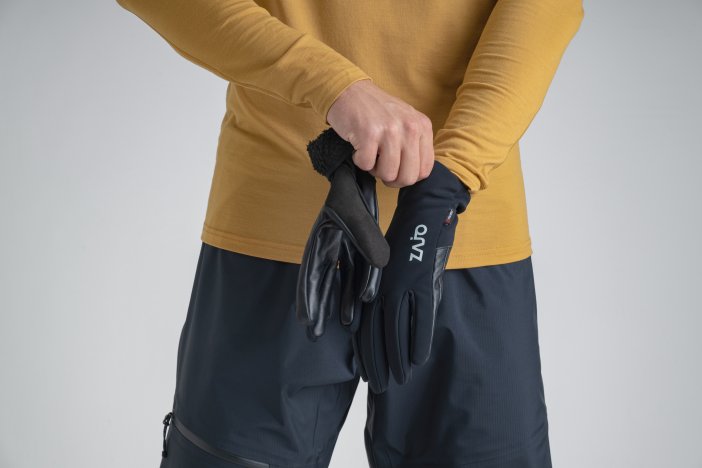 Movado Alpha Insulated Gloves
